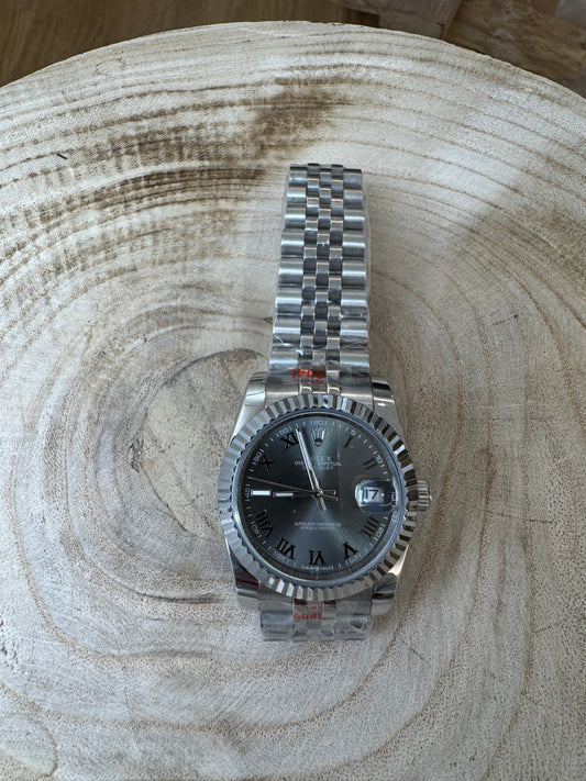 Orologio 36 mm con numeri romani